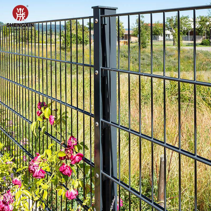 100 ft roll chain link fence product